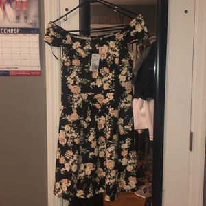 Women’s dress